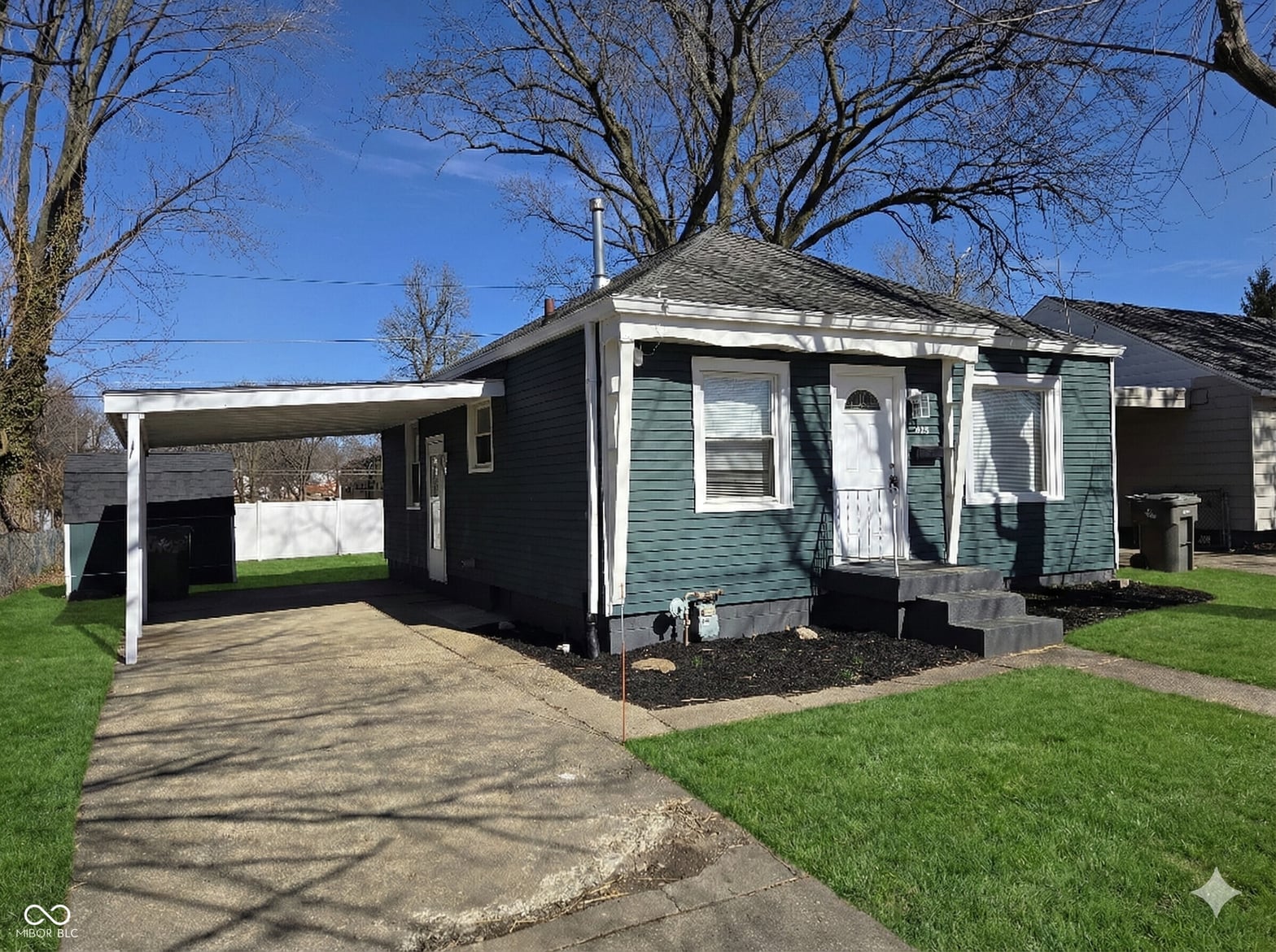 Photo of 5402 E 20th Place, Indianapolis, IN