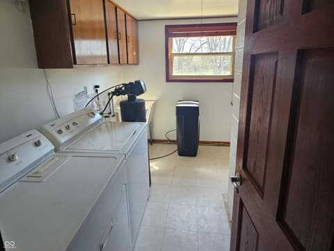Laundry room at 7855 Bluff Road, Indianapolis, IN