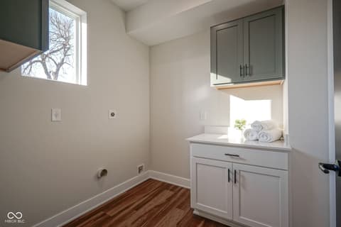 Laundry room at 1653 Lexington Avenue, Indianapolis, IN