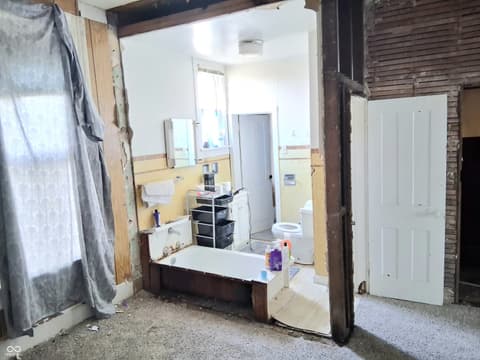 Bathroom at 1603 C Avenue, New Castle, IN