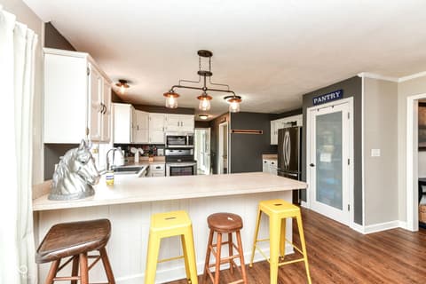 Photo of 6817 W Forest Brook Drive, Fountaintown, IN