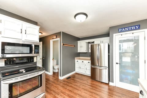 Photo of 6817 W Forest Brook Drive, Fountaintown, IN