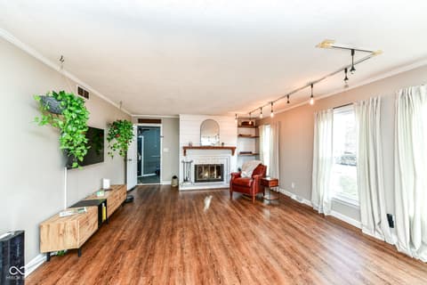 Photo of 6817 W Forest Brook Drive, Fountaintown, IN