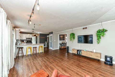 Photo of 6817 W Forest Brook Drive, Fountaintown, IN