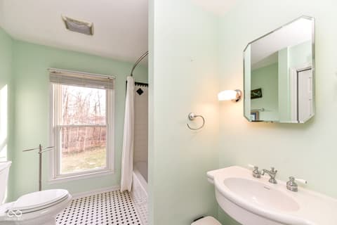 Photo of 6817 W Forest Brook Drive, Fountaintown, IN