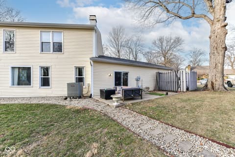 Photo of 6817 W Forest Brook Drive, Fountaintown, IN