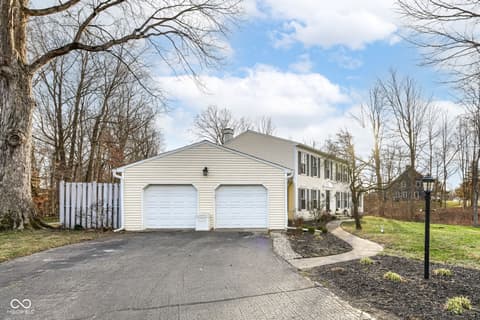 Photo of 6817 W Forest Brook Drive, Fountaintown, IN