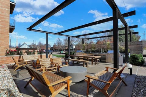 Photo of 877 N East Street, Indianapolis, IN