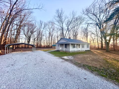 8849 W State Road 256