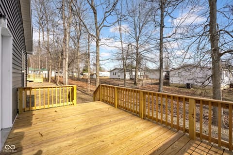 Outdoor living area at 193 Ivy Court, Cloverdale, IN