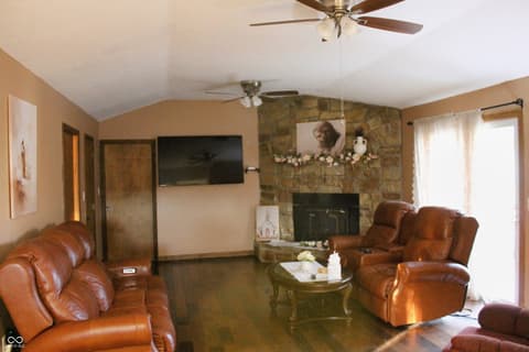 Photo of 441 Mutton Creek Drive, Seymour, IN