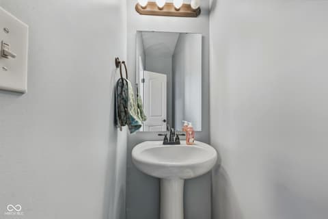 Photo of 7158 Lakeland Trails Boulevard, Indianapolis, IN