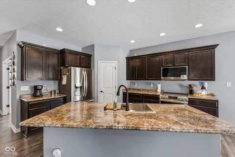 Photo of 7158 Lakeland Trails Boulevard, Indianapolis, IN