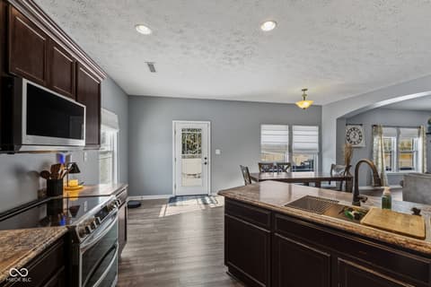 Photo of 7158 Lakeland Trails Boulevard, Indianapolis, IN