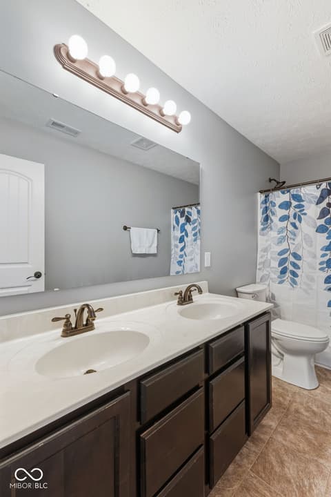 Photo of 7158 Lakeland Trails Boulevard, Indianapolis, IN