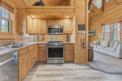 Photo of 8277 E Lake Shore Drive, Rockville, IN