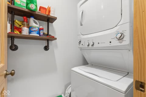 Laundry room at 8277 E Lake Shore Drive, Rockville, IN