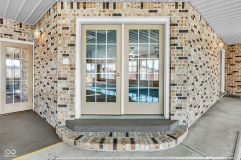 Foyer at 3693 N 675 E, Darlington, IN