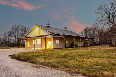 Barn — 5158 N 1000 W, Thorntown, IN