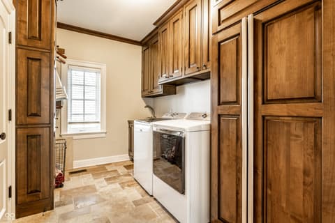 Laundry room at 5158 N 1000 W, Thorntown, IN