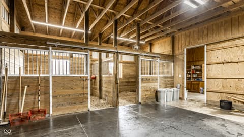 Barn — 5158 N 1000 W, Thorntown, IN