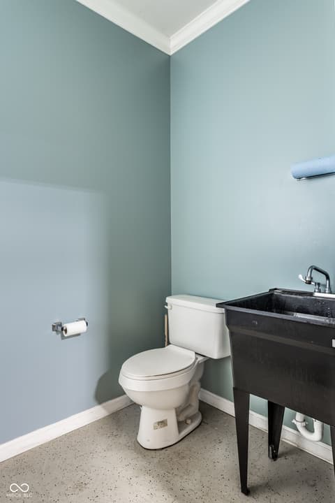 Bathroom at 5158 N 1000 W, Thorntown, IN