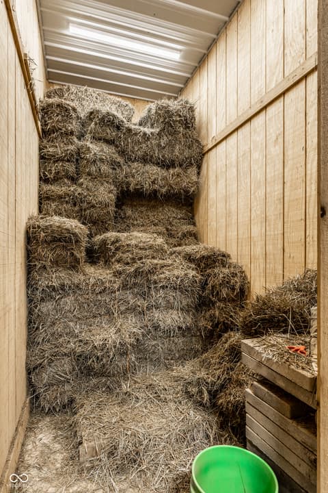 Barn — 5158 N 1000 W, Thorntown, IN