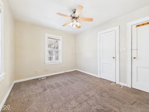 Photo of 17 W 40th Street, Anderson, IN