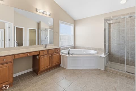 Primary bathroom at 12710 Tuscany Boulevard, Carmel, IN
