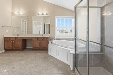 Primary bathroom at 12710 Tuscany Boulevard, Carmel, IN