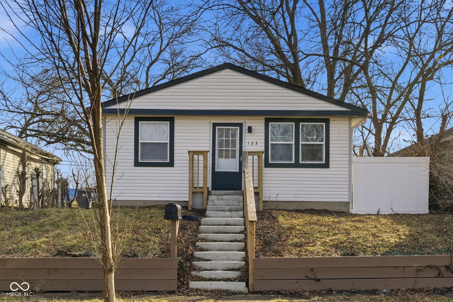 Photo of 133 S Sheridan Avenue, Indianapolis, IN