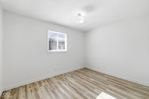Photo of 133 S Sheridan Avenue, Indianapolis, IN
