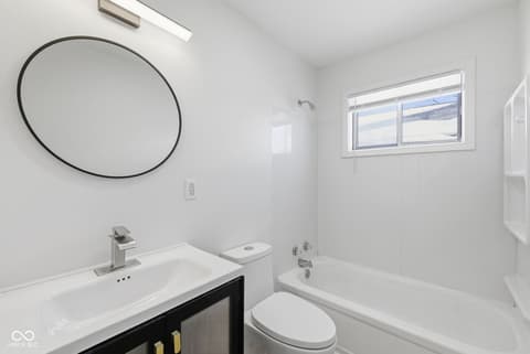 Photo of 133 S Sheridan Avenue, Indianapolis, IN