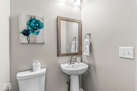 Photo of 741 Parkway Avenue, Indianapolis, IN
