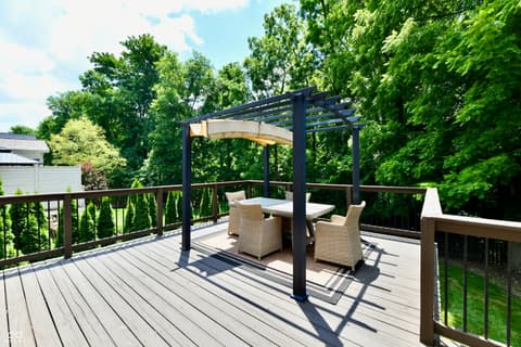 Outdoor living area at 653 Featherstone Drive, Westfield, IN