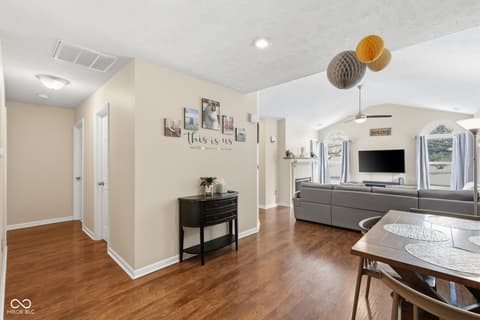 Photo of 6703 Bridgefield Way, Indianapolis, IN