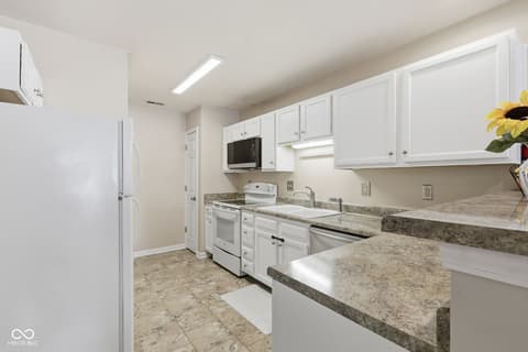 Photo of 6703 Bridgefield Way, Indianapolis, IN