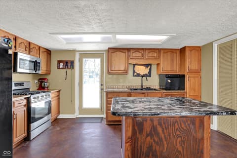 Photo of 7536 Lindenwood Drive, Indianapolis, IN