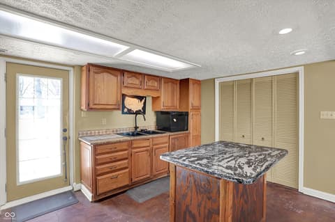 Photo of 7536 Lindenwood Drive, Indianapolis, IN