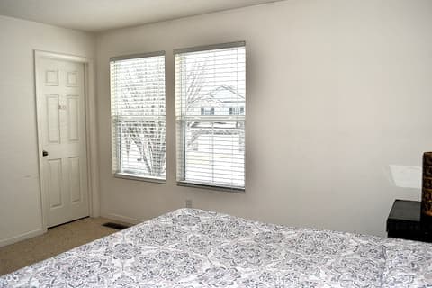 Photo of 1922 Lakecrest Drive, Columbus, IN