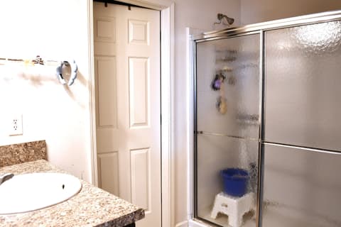 Photo of 1922 Lakecrest Drive, Columbus, IN