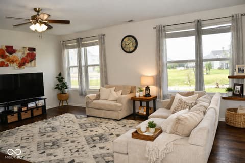 Photo of 1922 Lakecrest Drive, Columbus, IN