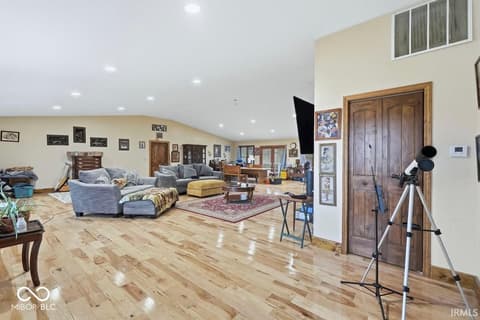 Living room at 7020 E County Road 581 N, Albany, IN