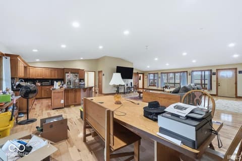 Dining room at 7020 E County Road 581 N, Albany, IN
