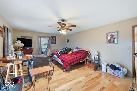 Bedroom at 7020 E County Road 581 N, Albany, IN