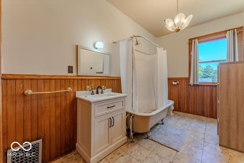 Photo of 932 N Washington Street, Marion, IN