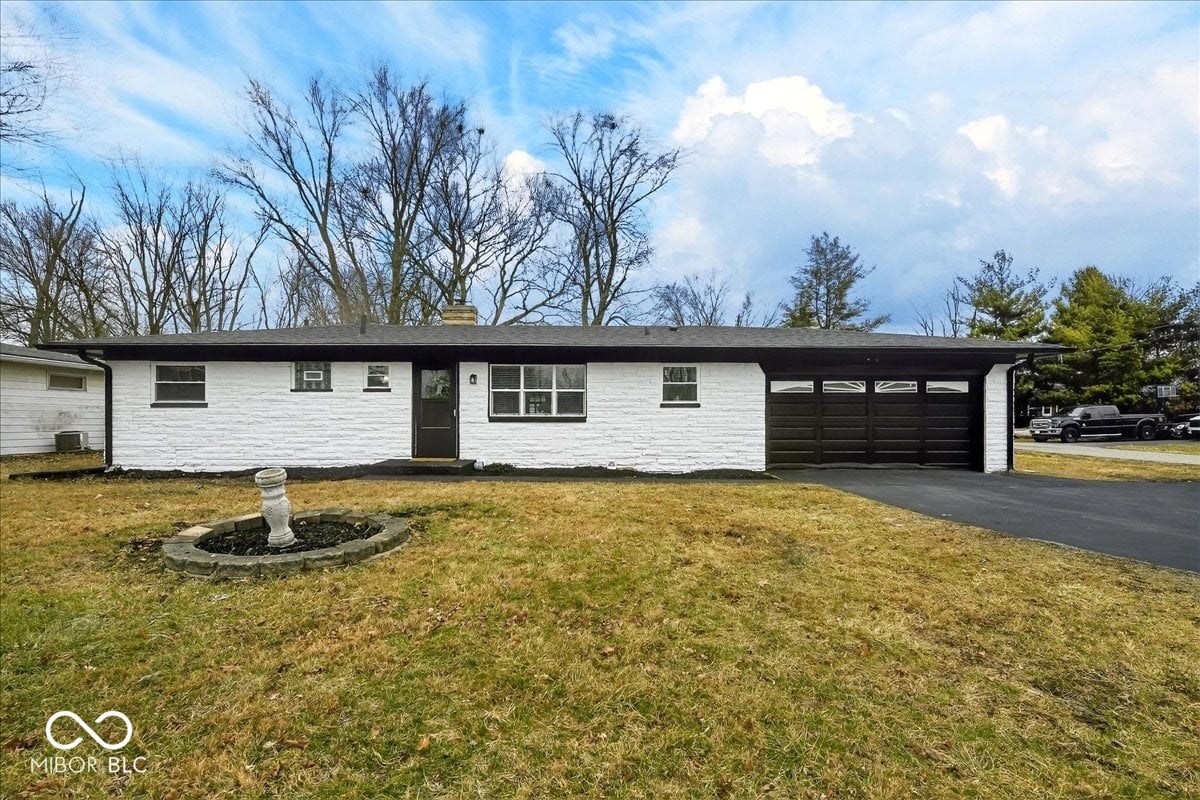 Front exterior at 1050 E 106th Street E, Carmel, IN