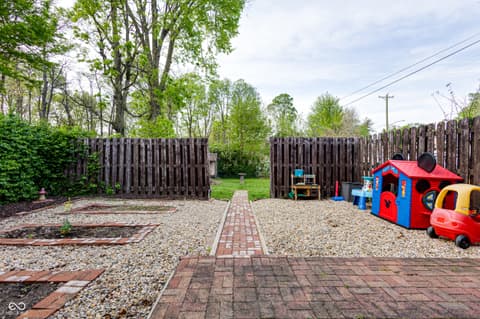 Photo of 410 Euclid Avenue, Greenwood, IN