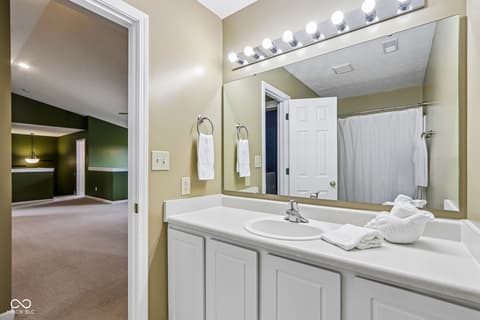 Photo of 12249 Packers Avenue, Fishers, IN