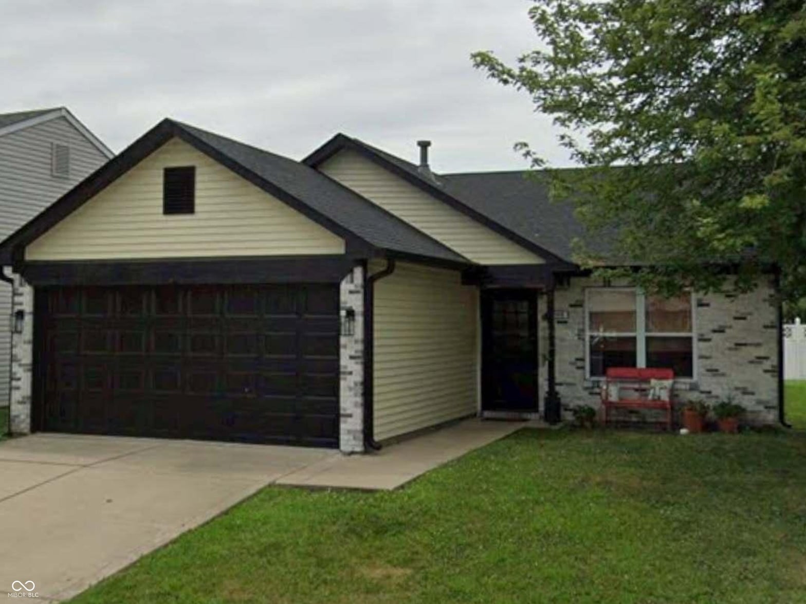 Front exterior at 1046 Ebony Circle, Franklin, IN